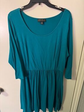 Forever 21 Plus Teal Round Neck Top